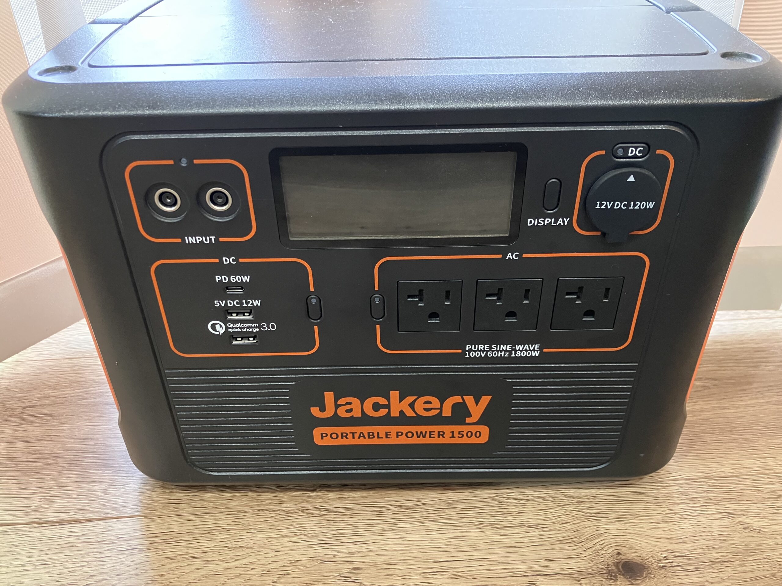 Jackeryのバッテリー本体の画像